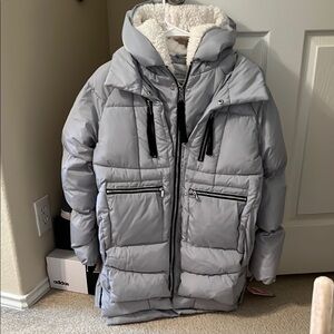 NWT Women’s Puffer Jacket